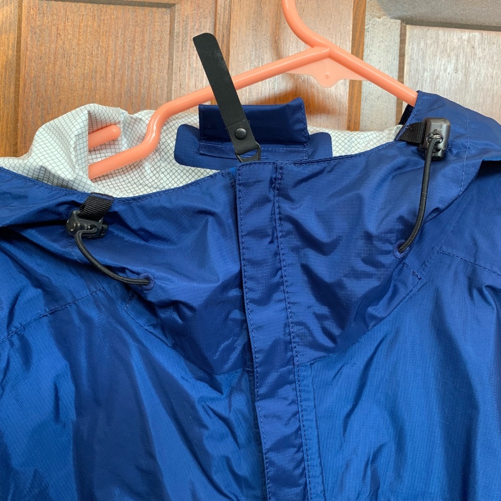 Never worn Eastern mountain Sports Men’s jacket